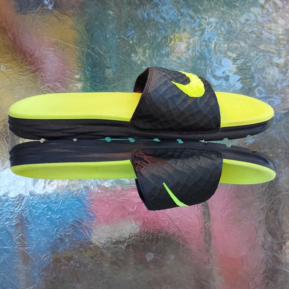Nike Benassi Solarsoft Slide 2 Sandals